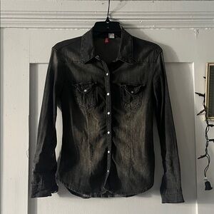 H&M Dark Gray Shirt